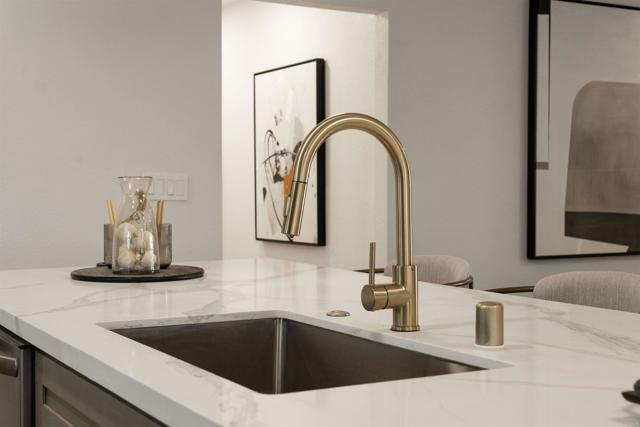 Detail Gallery Image 13 of 32 For 2275 Ivy Rd, Oceanside,  CA 92054 - 3 Beds | 2 Baths