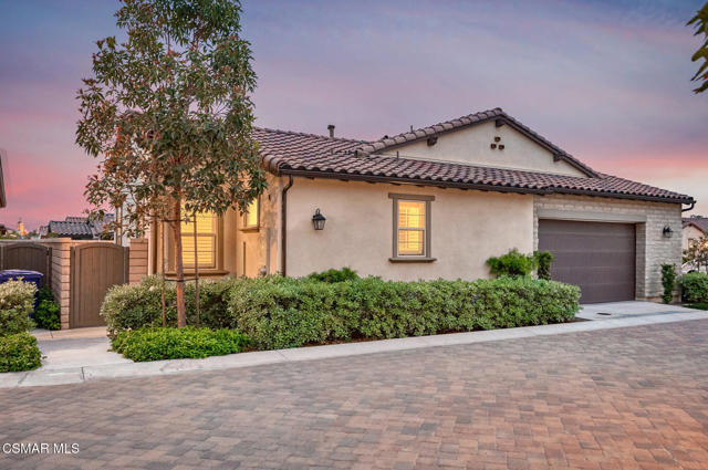 2424 Quartsite Drive, Camarillo CA: https://media.crmls.org/mediaz/4aa6f41f-fee0-450a-ac39-182a5ea909b8.jpg