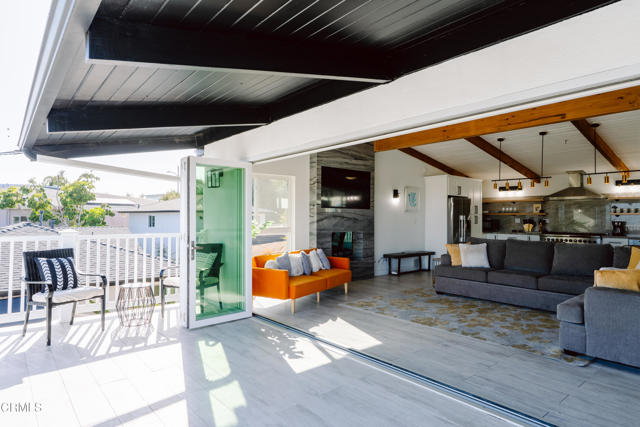 3086 Grove Street, Ventura CA: https://media.crmls.org/mediaz/4aa791e2-ec1d-4c61-828a-36665271f3fd.jpg