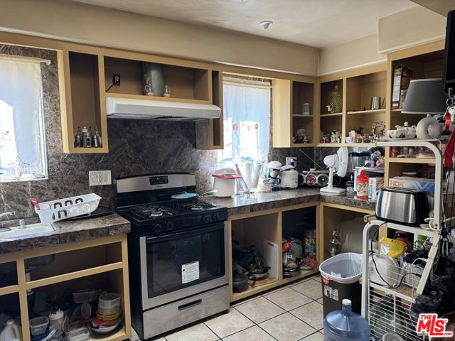 4341 W 106th Street, Inglewood CA: https://media.crmls.org/mediaz/4aa7d67a-1635-41c4-9247-de34a5403664.jpg