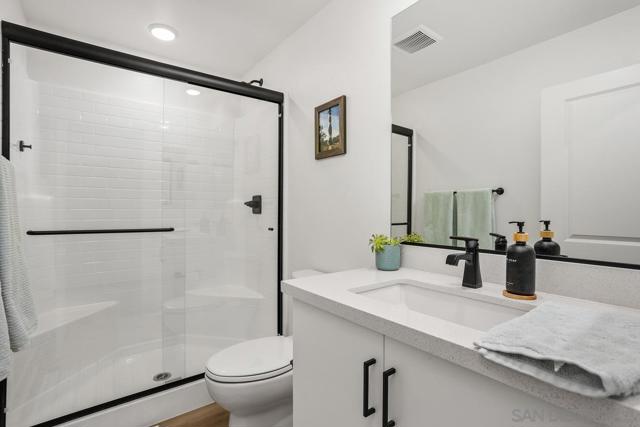 35505 Orchard Trails, Fallbrook CA: https://media.crmls.org/mediaz/4aa83447-5a16-4dda-9a64-b24059867519.jpg
