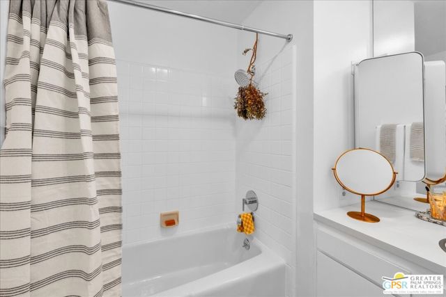 2530 N Whitewater Club Drive #A, Palm Springs, CA 92262