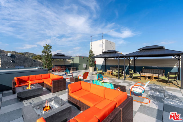 7428 Santa Monica Boulevard, 301 photo 30