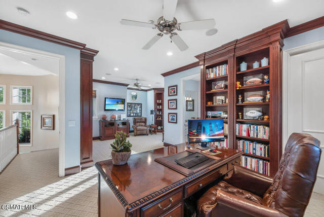 1816 Brittany Park Road, Camarillo CA: https://media.crmls.org/mediaz/4aa871f2-2c1d-4a4a-b555-239fa9f88c5c.jpg