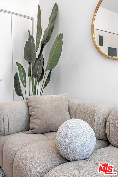 5832 David Avenue, Culver City CA: https://media.crmls.org/mediaz/4aa8c30b-924e-4f4f-8bba-2bb72a0f39d0.jpg