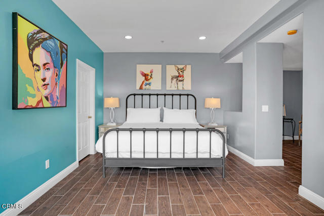 1300 Blue Hill Road, Los Angeles CA: https://media.crmls.org/mediaz/4aa93010-db5a-4ac0-90cc-c7013c255fae.jpg