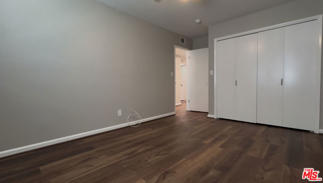 11260 Overland Avenue, Culver City CA: https://media.crmls.org/mediaz/4aa9dbb7-0a10-491e-a7e0-2cc7574fdae4.jpg