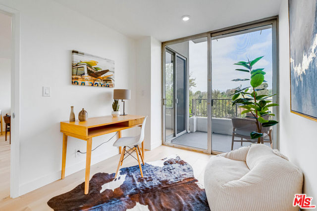 10501 Wilshire Boulevard, Los Angeles CA: https://media.crmls.org/mediaz/4aa9ea62-41ad-4a2e-8655-56201a3698ff.jpg