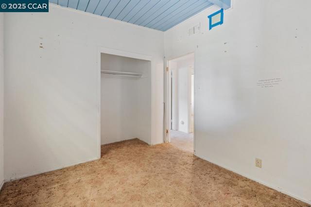 212 Towers Dr, Pacheco CA: https://media.crmls.org/mediaz/4aaaba62-a934-4677-b8a3-a59f00e7fafc.jpg