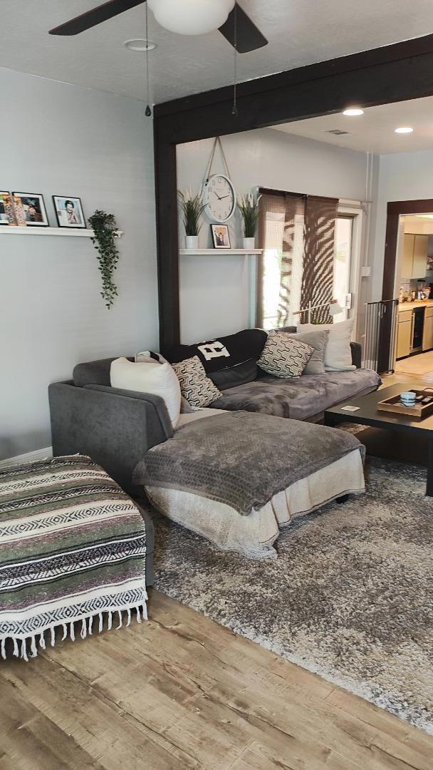 713 7th Street, Hollister CA: https://media.crmls.org/mediaz/4aaae8b4-561f-4999-a88d-ba1eed3ee336.jpg