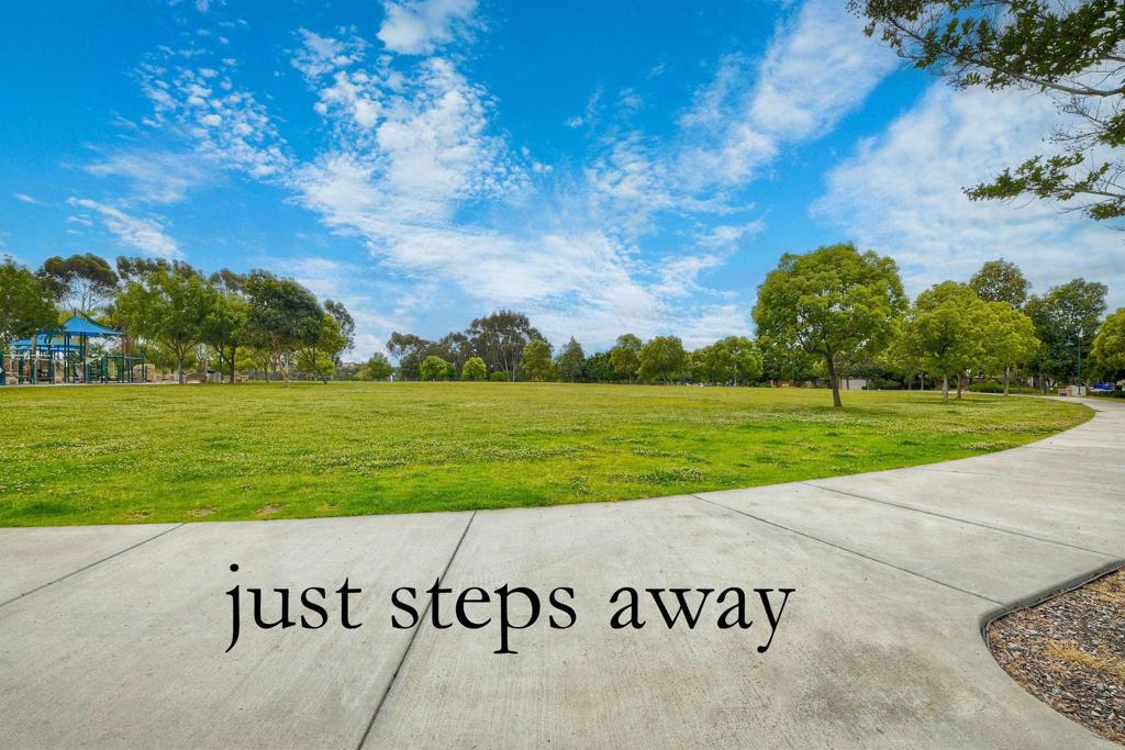 https://media.crmls.org/mediaz/4aaaef73-fd4b-4464-b829-e5babfd69e52.jpg?preset=X-Large