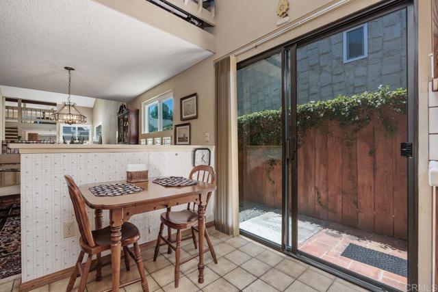 1440 Tennis Match Way, Encinitas CA: https://media.crmls.org/mediaz/4aab216d-de25-41a8-8dd9-cbc4b5aedce6.jpg
