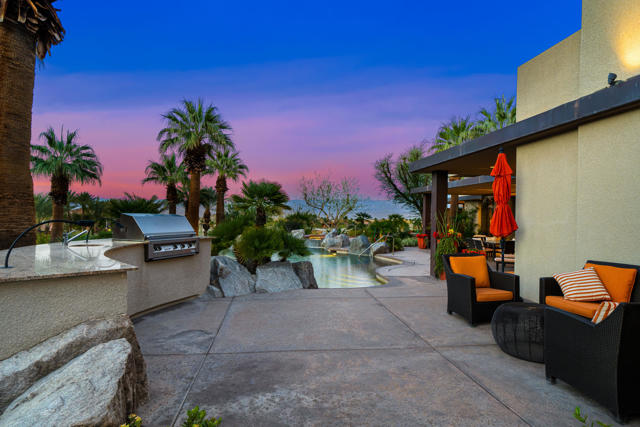 45 Mirada Circle, Rancho Mirage CA: https://media.crmls.org/mediaz/4aabbb1f-acb2-445f-95d2-4ae1d42c38c5.jpg