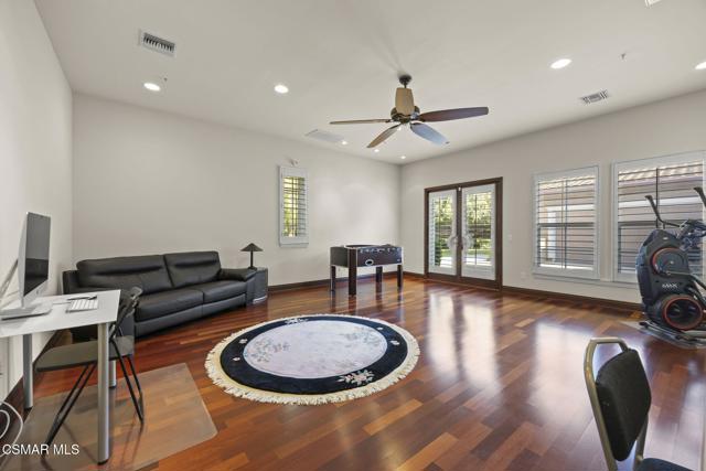 4988 Read Road, Moorpark CA: https://media.crmls.org/mediaz/4aac2a67-062c-4f60-b861-475b6b4f15f3.jpg
