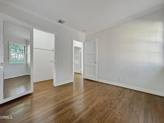 5028 El Adobe Lane, La Crescenta CA: https://media.crmls.org/mediaz/4aac92bb-9718-44b5-95f0-f09210af5e8f.jpg