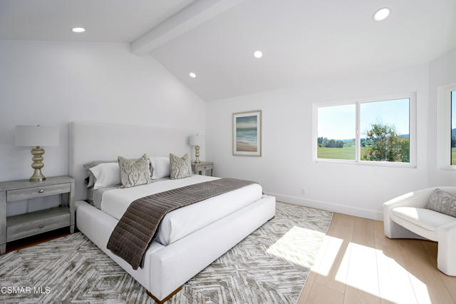 574 Nicole Drive, Newbury Park CA: https://media.crmls.org/mediaz/4aae3b1f-640d-43af-8ac8-302ad88a77a2.jpg