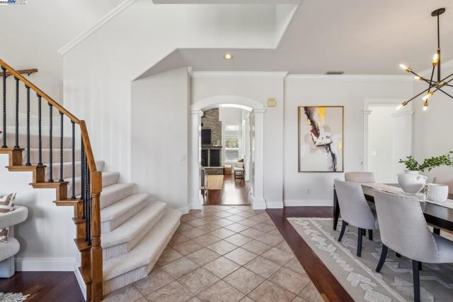 3879 Blackstone Ct, Castro Valley CA: https://media.crmls.org/mediaz/4aae8d5c-c747-430a-b33f-534066f5b95f.jpg