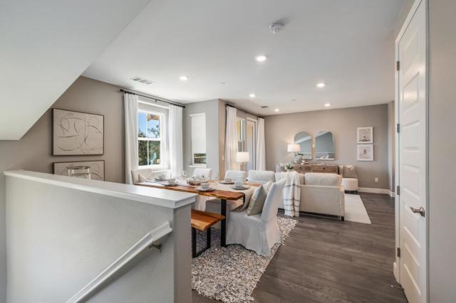 3 Lisbon Lane, Redwood City CA: https://media.crmls.org/mediaz/4aaed18c-93d7-4c58-8509-2b2256498667.jpg