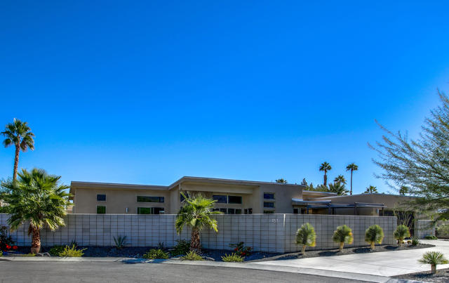 1153 Solace Court, Palm Springs CA: https://media.crmls.org/mediaz/4aaf63ee-415a-46b0-844a-664cf90a6720.jpg