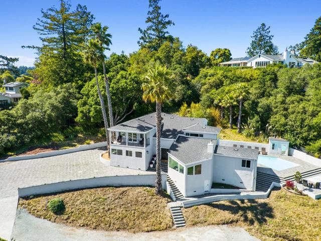 532 Moonrise Lane, Aptos CA: https://media.crmls.org/mediaz/4aafc5c3-ef62-472b-82f0-c6bddbc54b93.jpg