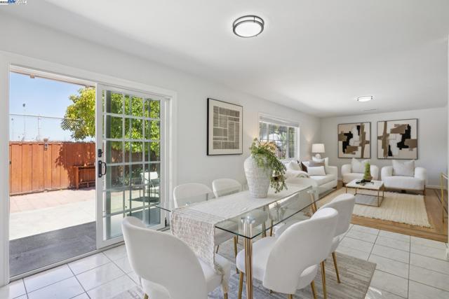 2435 Catalpa Way, Hayward CA: https://media.crmls.org/mediaz/4ab05cee-d4bf-4e5d-99b7-dcb5f2786e16.jpg