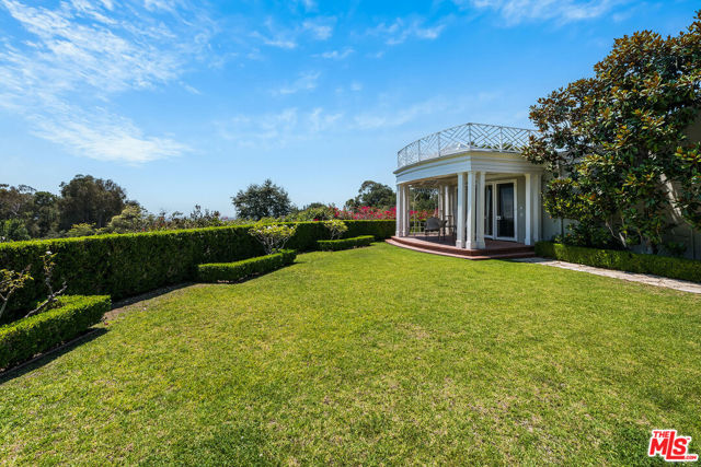 11080 Chalon Road, Los Angeles CA: https://media.crmls.org/mediaz/4ab15f00-3a61-4dca-adc2-c74eeaa59e9f.jpg