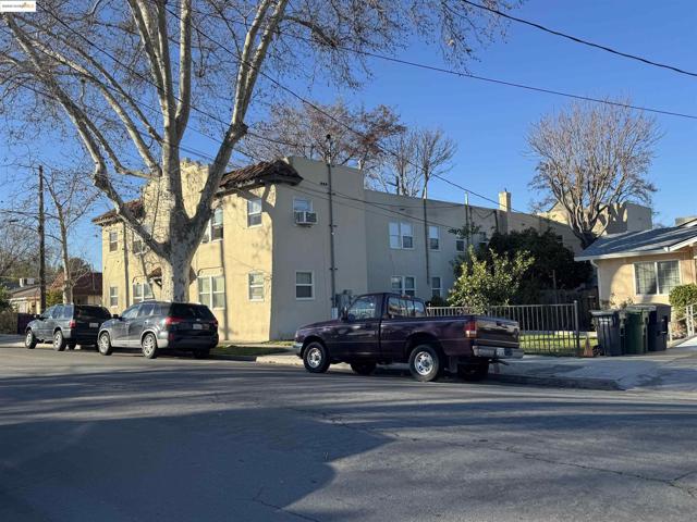 Image 2 of 9 For 333 9th St  