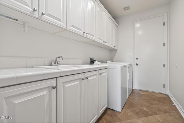1708 Via Aracena, Camarillo CA: https://media.crmls.org/mediaz/4ab36ff5-2c02-4c8a-b8c8-c9d14106b2b8.jpg