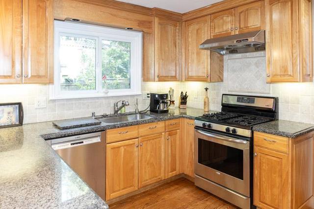 3523 Oak Drive, Menlo Park CA: https://media.crmls.org/mediaz/4ab39b4d-eb78-42e8-816c-929062eef241.jpg
