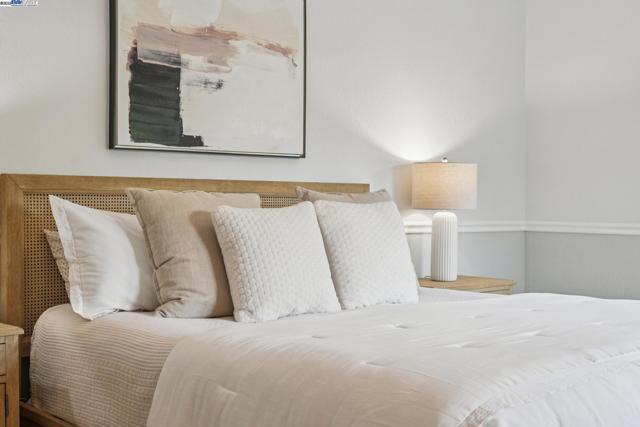 3801 Mohr Ave, Pleasanton CA: https://media.crmls.org/mediaz/4ab44015-71e1-42a3-af17-5b35dfa7e672.jpg