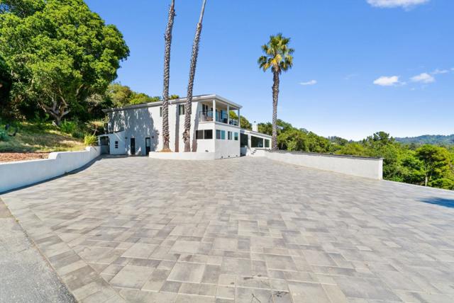 532 Moonrise Lane, Aptos CA: https://media.crmls.org/mediaz/4ab449e4-149c-4444-bd36-4aa5abb0a77c.jpg