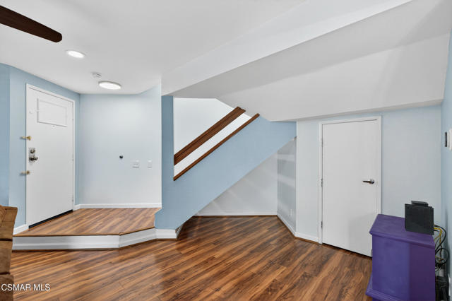 1182 Tivoli Lane, Simi Valley CA: https://media.crmls.org/mediaz/4ab487cb-4152-41d1-a15b-733576274c66.jpg