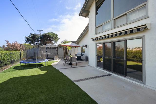 1151 Catalina Boulevard, San Diego CA: https://media.crmls.org/mediaz/4ab57524-59e4-4105-a6f7-8e461d7fc987.jpg