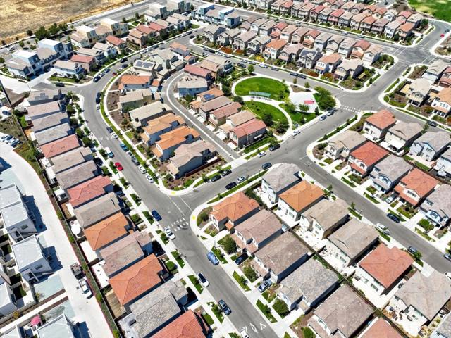 2466 Buzz Aldrin Way, Sacramento CA: https://media.crmls.org/mediaz/4ab5a7fd-3144-4226-a42b-3e128c03cae0.jpg