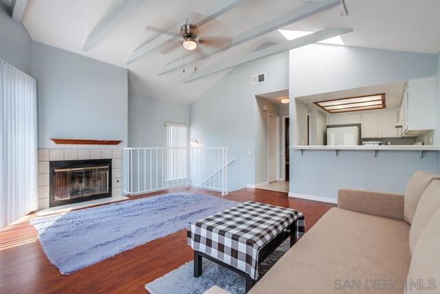 4527 Contour Blvd., San Diego CA: https://media.crmls.org/mediaz/4ab6ac3a-1489-4614-b2a8-91fe178924af.jpg
