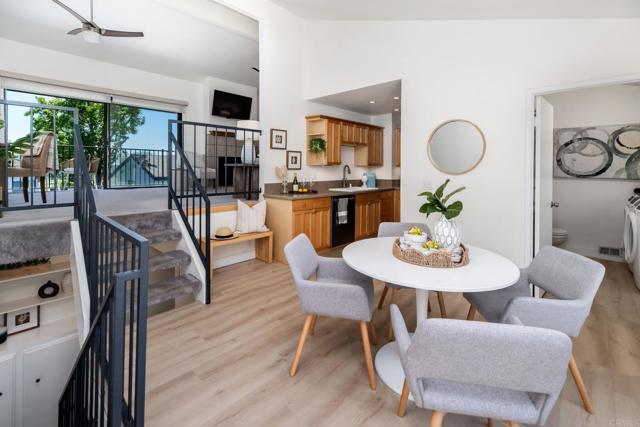 Detail Gallery Image 3 of 27 For 7321 Alicante Rd a,  Carlsbad,  CA 92009 - 2 Beds | 2/1 Baths