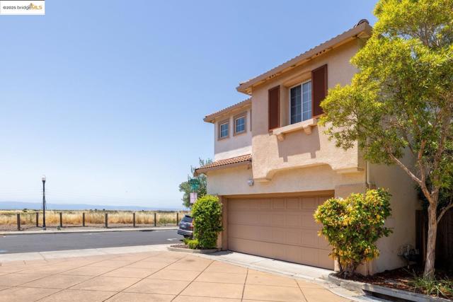15388 Heron Dr, San Leandro CA: https://media.crmls.org/mediaz/4ab749ac-17b3-423b-a2c9-9b8728ab1d1e.jpg