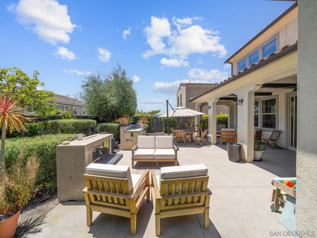 916 Camino Aldea, Chula Vista CA: https://media.crmls.org/mediaz/4ab759b5-48b6-4c18-a622-fa40cb406dbd.jpg