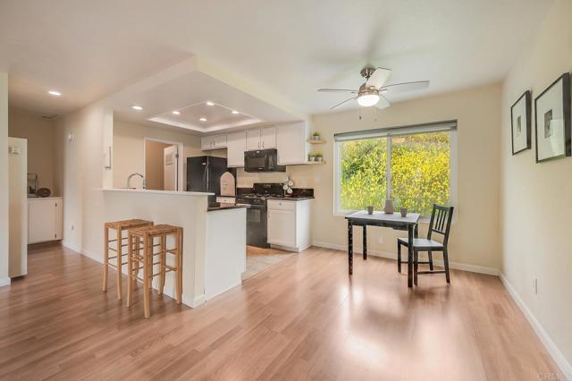 Detail Gallery Image 13 of 31 For 552 Canyon Dr #15,  Oceanside,  CA 92054 - 2 Beds | 2 Baths