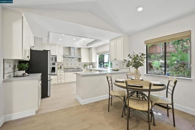 709 Liquidamber Pl, Danville CA: https://media.crmls.org/mediaz/4ab8f053-f01f-43aa-8411-b18cb558db33.jpg