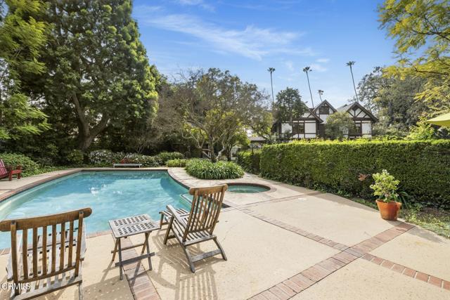 412 Oaklawn Avenue, South Pasadena CA: https://media.crmls.org/mediaz/4ab90f07-9405-4ffe-be0d-0a4029a86809.jpg