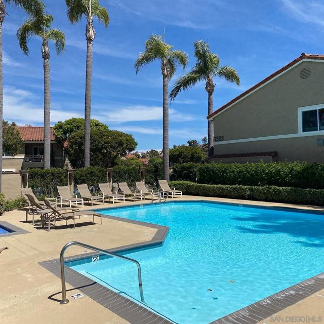 7405 Charmant, San Diego CA: https://media.crmls.org/mediaz/4ab92146-d5fe-4907-9789-6489819dc10e.jpg