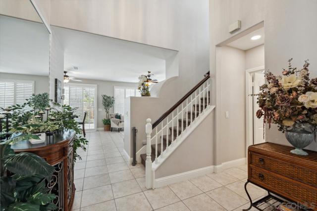 11353 Creekstone Ln, San Diego CA: https://media.crmls.org/mediaz/4aba2b50-7d27-44c4-bd05-1fcc4adf73aa.jpg
