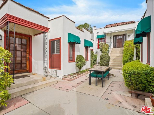 1811 Effie Street, Los Angeles CA: https://media.crmls.org/mediaz/4aba5de4-eea8-49bc-b364-b5727ec970c0.jpg