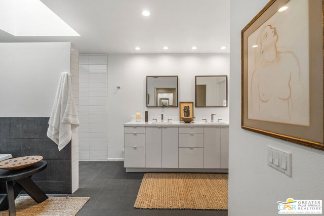 46 Princeton Drive, Rancho Mirage CA: https://media.crmls.org/mediaz/4aba72b6-a56e-4beb-995a-2dcfe71ebbaa.jpg