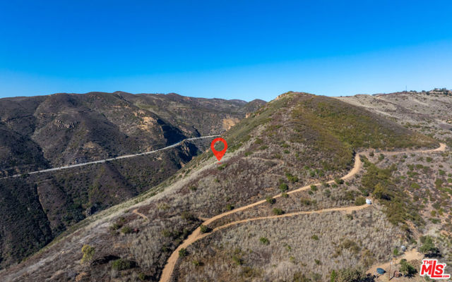1 Murphy Way, Malibu CA: https://media.crmls.org/mediaz/4aba8fab-b703-45b7-b65a-c78648745b49.jpg