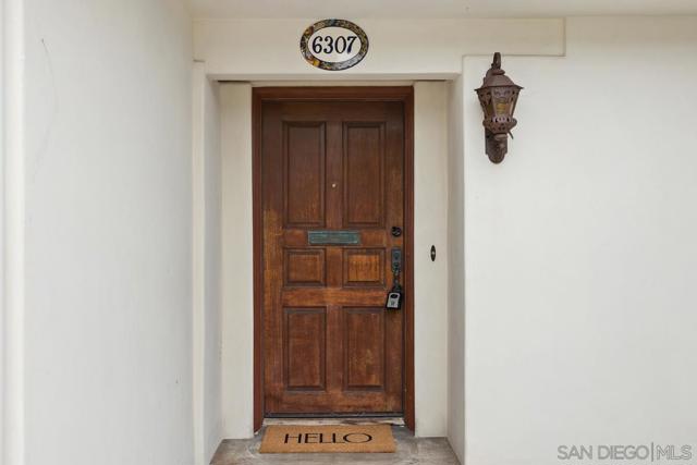 6307 Via Maria, La Jolla CA: https://media.crmls.org/mediaz/4abae5be-4ee3-4bbb-8d17-bd0e1eb8175f.jpg