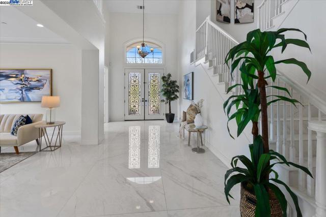 2848 E Cog Hill Ter, Dublin CA: https://media.crmls.org/mediaz/4abaf471-c9dd-480b-8e84-26cdebac1650.jpg