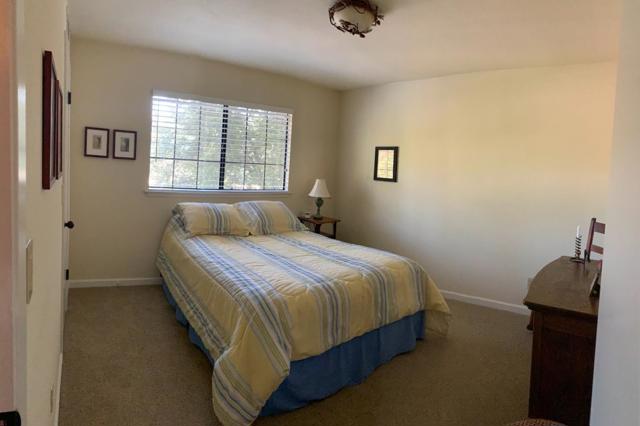 40586 Saddleback Road, Bass Lake CA: https://media.crmls.org/mediaz/4abb5c5e-aa86-4a67-a046-127911258082.jpg