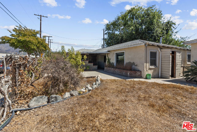 1344 N Parish Place, Burbank CA: https://media.crmls.org/mediaz/4abb8532-dec0-406c-9ec7-2e636d994eaa.jpg